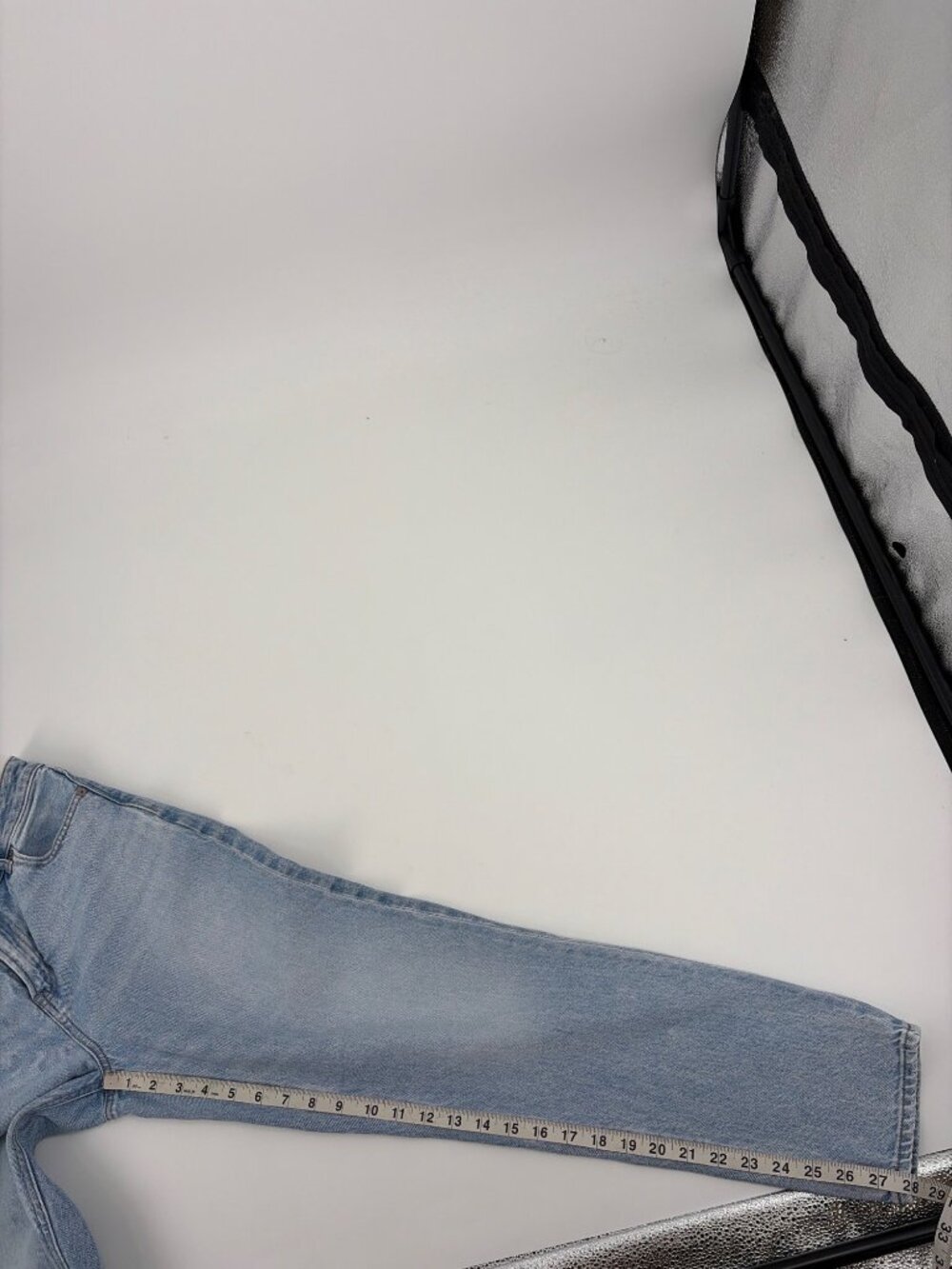 American Eagle Womens Mom Jeans Size 4 Light Wash High Rise Straight Fit Coastal - Picture 10 of 10
